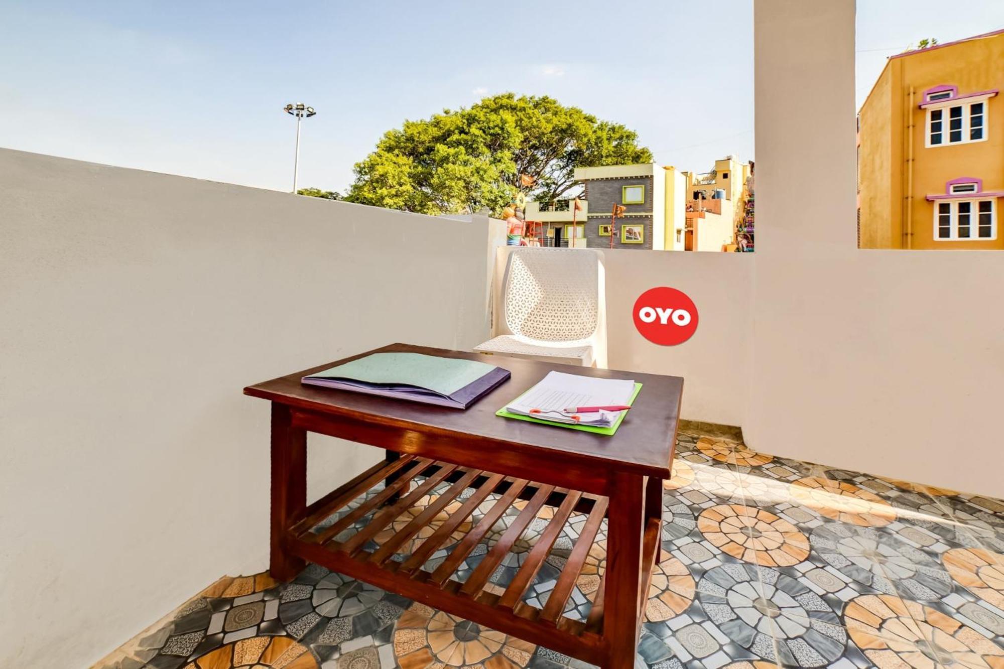 Oyo Hotel Pvg Comfort Chik Bānavar Dış mekan fotoğraf